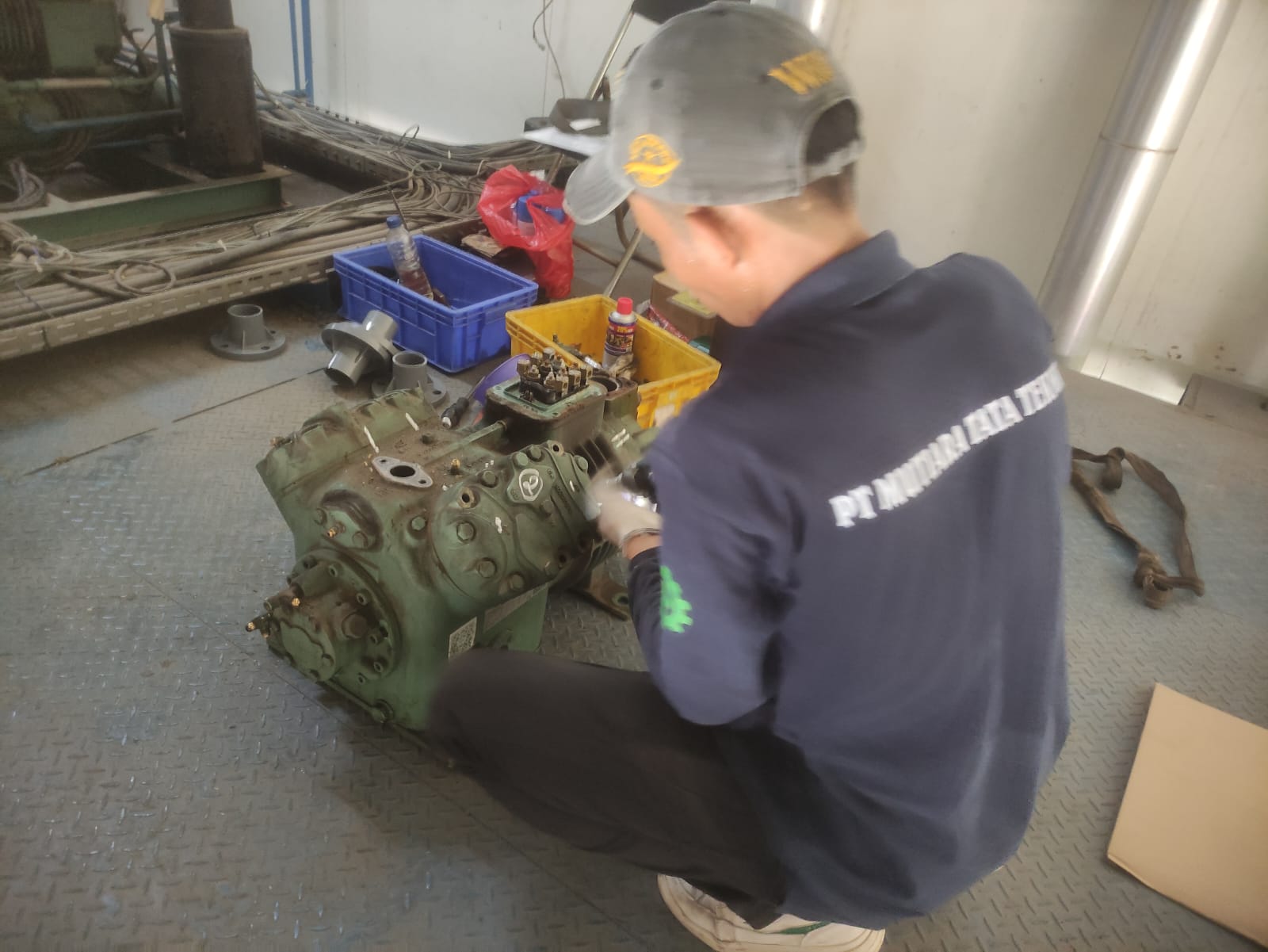 over houle compressor ABF bitzer 18 HP